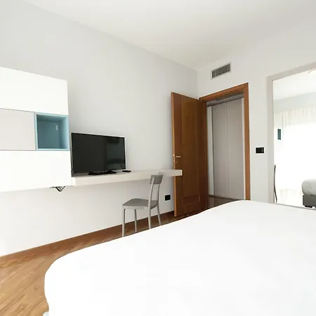 Suites Marilia Apartments - Suite Livorno Holiday Home Group Apartment *