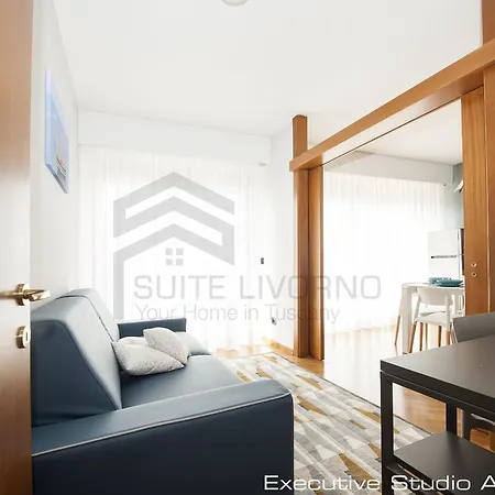 Suites Marilia Apartments - Suite Livorno Holiday Home Group Apartment *
