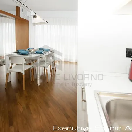 Apartment Suites Marilia Apartments - Suite Livorno Holiday Home Group *